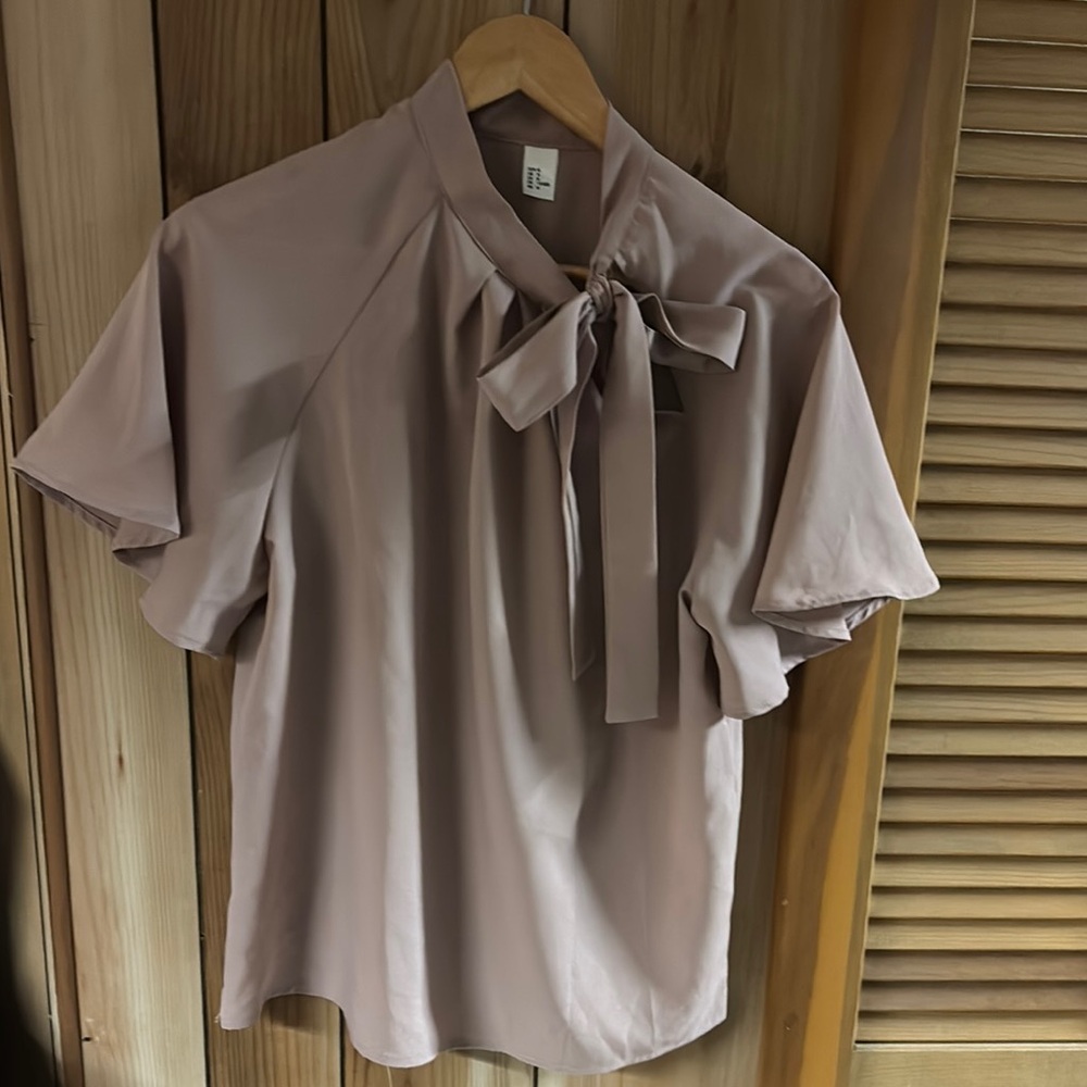 Elegant Women's Blouse with Bow Tie
